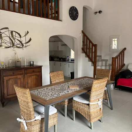 Agreable Maison Avec Piscine Privee Terrain Clos Vue Mer 빌라